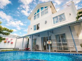 Cho thuê villa hồ bơi long cung vũng tàu, 6pn 9 giường, sức chứa 30 khách, giá 50 triệu/tháng