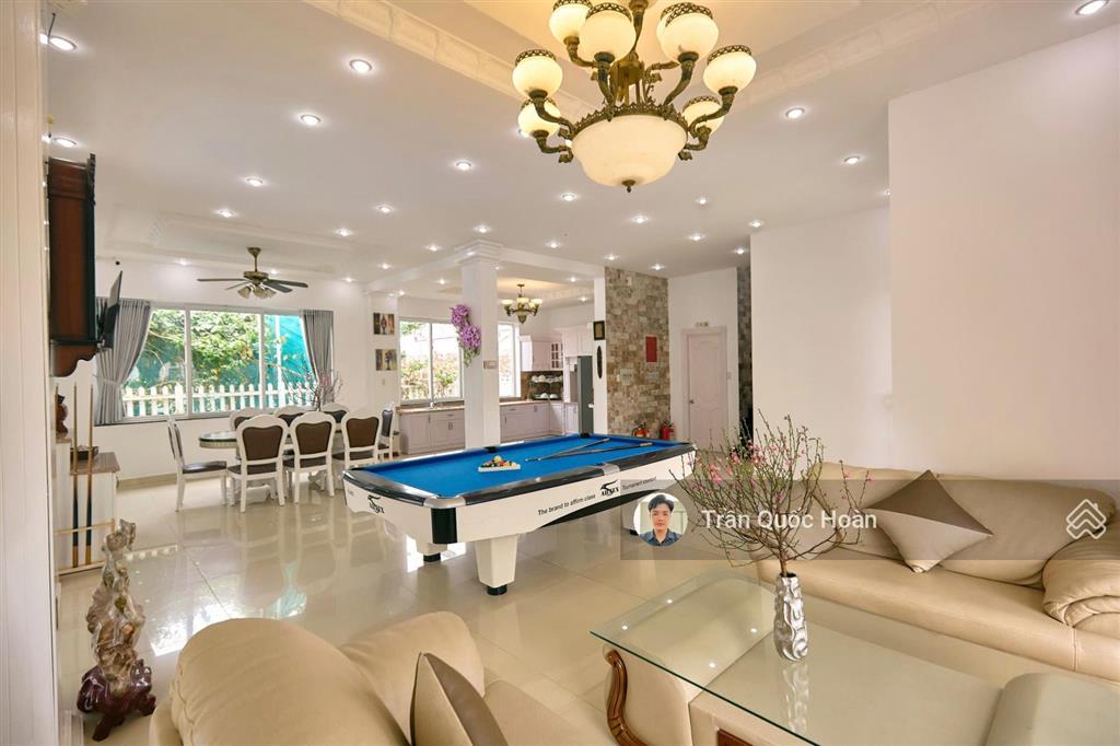 Cho thuê villa hồ bơi long cung vũng tàu, 6pn 9 giường, sức chứa 30 khách, giá 50 triệu/tháng