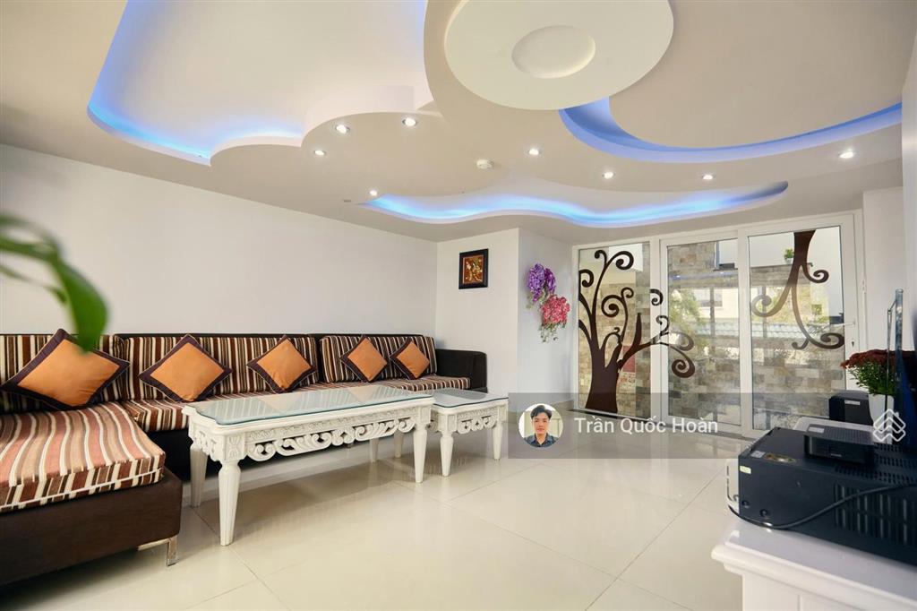 Cho thuê villa hồ bơi long cung vũng tàu, 6pn 9 giường, sức chứa 30 khách, giá 50 triệu/tháng