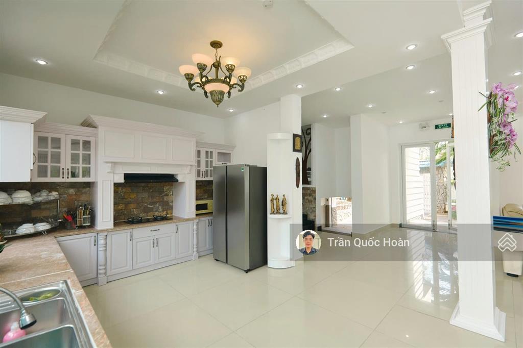 Cho thuê villa hồ bơi long cung vũng tàu, 6pn 9 giường, sức chứa 30 khách, giá 50 triệu/tháng