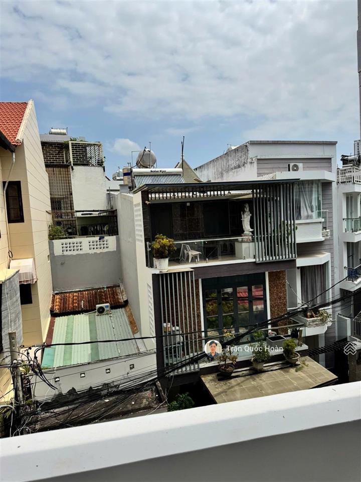 Bán nhà 1 trệt 2 lầu 1 tum lạc long quân vũng tàu, 95,6m2 ngang 4,6m, giá 9,5 tỉ