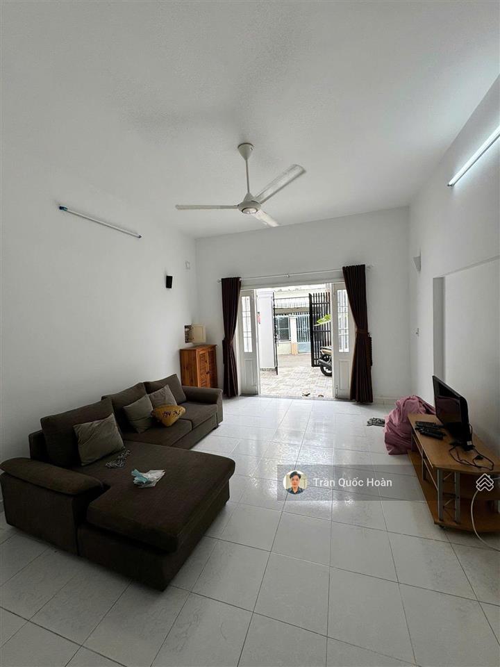 Bán nhà 1 trệt 2 lầu 1 tum lạc long quân vũng tàu, 95,6m2 ngang 4,6m, giá 9,5 tỉ