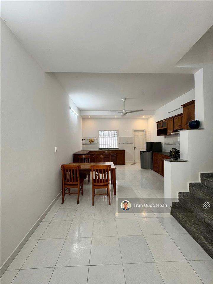 Bán nhà 1 trệt 2 lầu 1 tum lạc long quân vũng tàu, 95,6m2 ngang 4,6m, giá 9,5 tỉ