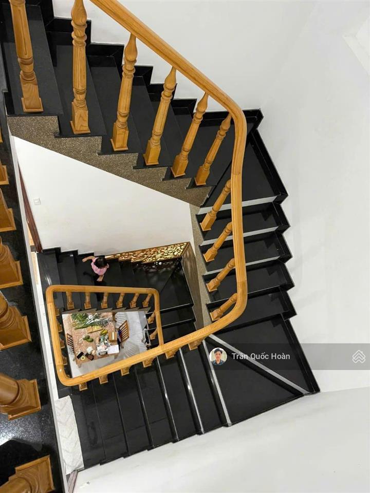 Bán nhà hẻm ô tô đường bình giã, p.8 vũng tàu, gần 100m, 1 trệt 2 lầu, 5 phòng ngủ, giá 7,9 tỷ