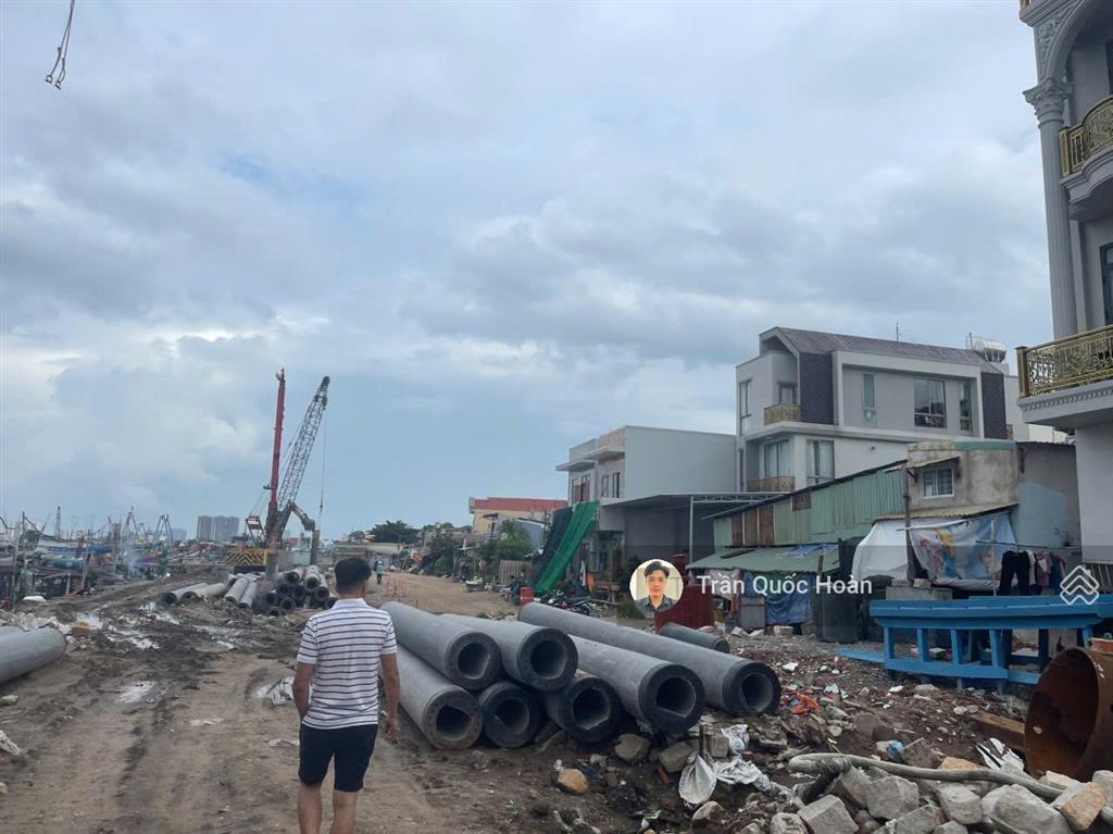 Bán nhà 1 trệt 1 lầu 2 mặt tiền đường ven biển p. vũng tàu, 90,4m2, giá 10 tỷ