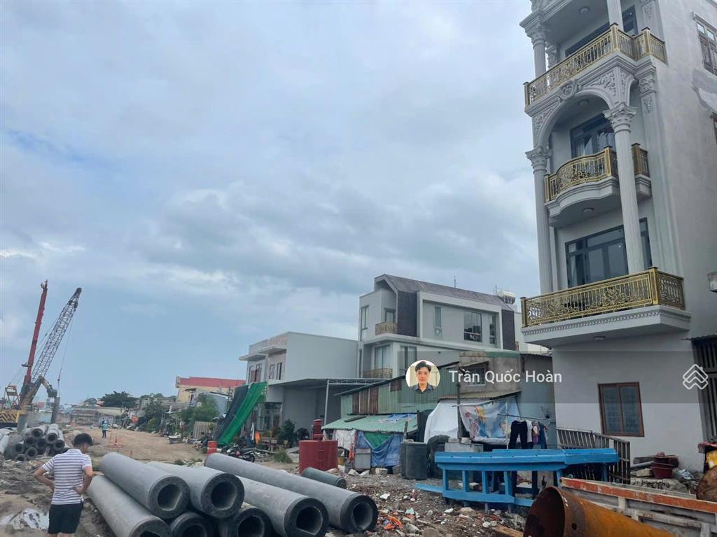 Bán nhà 1 trệt 1 lầu 2 mặt tiền đường ven biển p. vũng tàu, 90,4m2, giá 10 tỷ