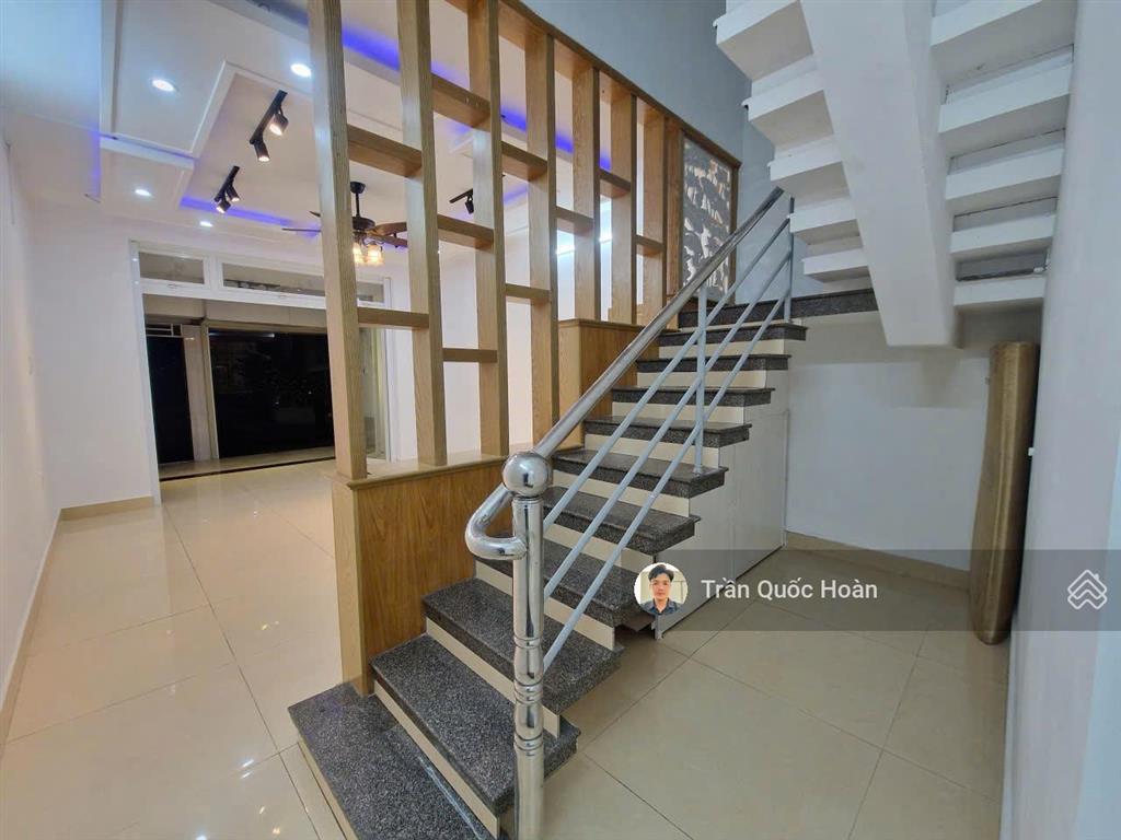 Bán nhà 1 trệt 1 lầu 2 mặt hẻm đường văn cao gần biển bãi sau vũng tàu, 90m2 thổ cư, giá 9,4 tỷ