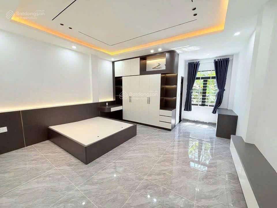 Bán nhà mới đẹp 1 trệt 2 lầu hẻm 40 nguyễn tri phương, 120m, giá 11,9 tỷ
