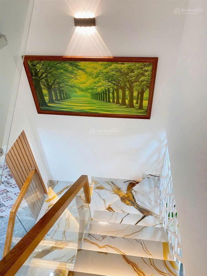 Bán nhà mới đẹp 1 trệt 2 lầu hẻm 40 nguyễn tri phương, 120m, giá 11,9 tỷ