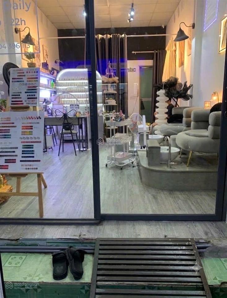 Bán 100m² nhà cấp 4 mặt tiền đường trương định, giá 10,8 tỷ