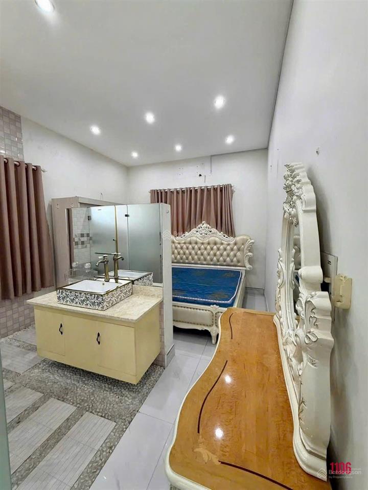 Cho thuê nhà 1 trệt 2 lầu full nội thất khu dân cư d2d giá 22 triệu/tháng