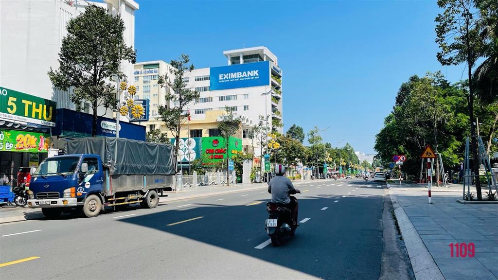 Cho thuê mặt bằng kinh doanh ngang gần 14m đường hà huy giáp