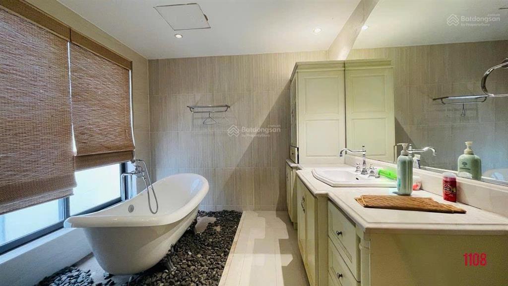 Cho thuê biệt thự hiện đại full nội thất khu d2d, phường trấn biên 264m2