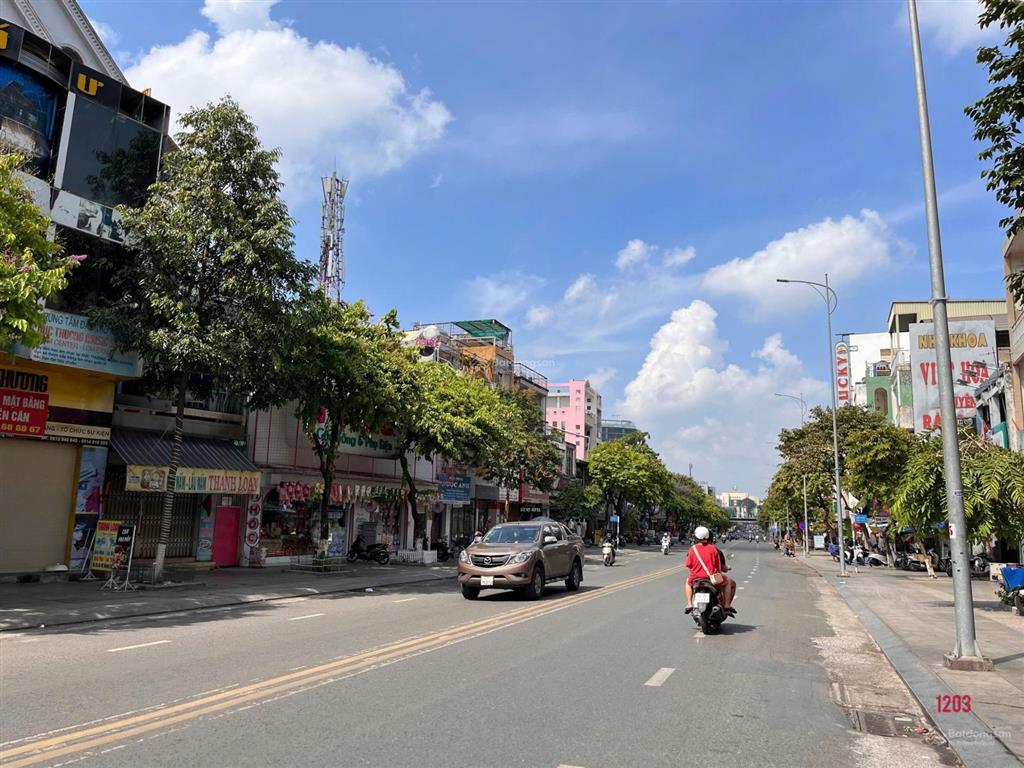 Bán nhà đường 30/4 gần trường học ngô quyền 136m2 giá 8 tỷ