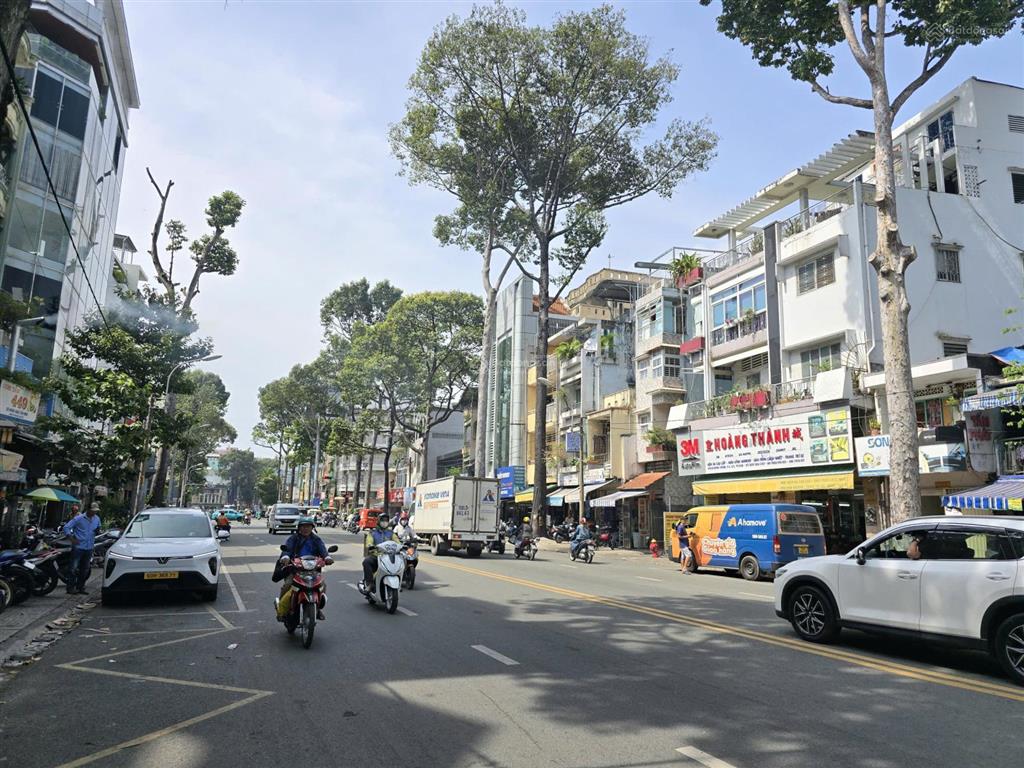 Cho thuê tòa nhà 6 tầng vị trí đẹp 458 đường an dương vương quận 5