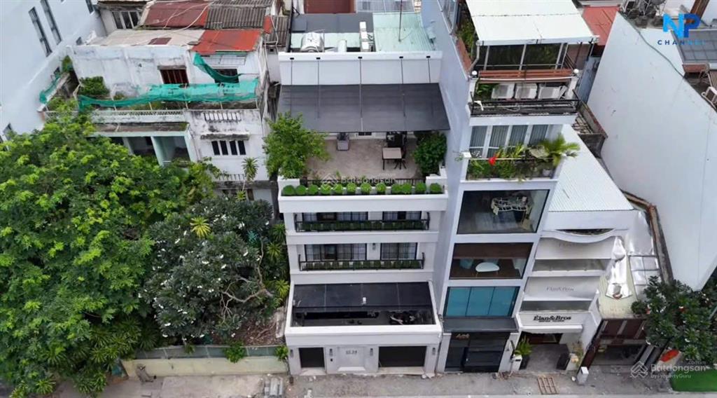 Biệt thự hiện đại 4 tầng mặt tiền đường nguyễn văn thủ quận 1