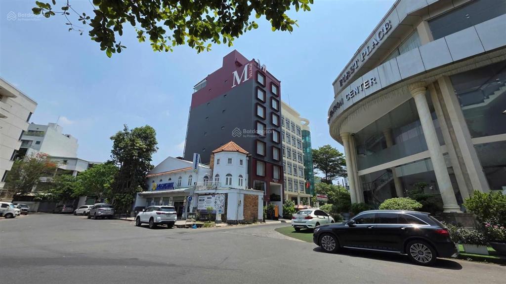 Toà nhà căn hộ trong khu vip đệ nhất khách sạn phường 4 quận tân bình