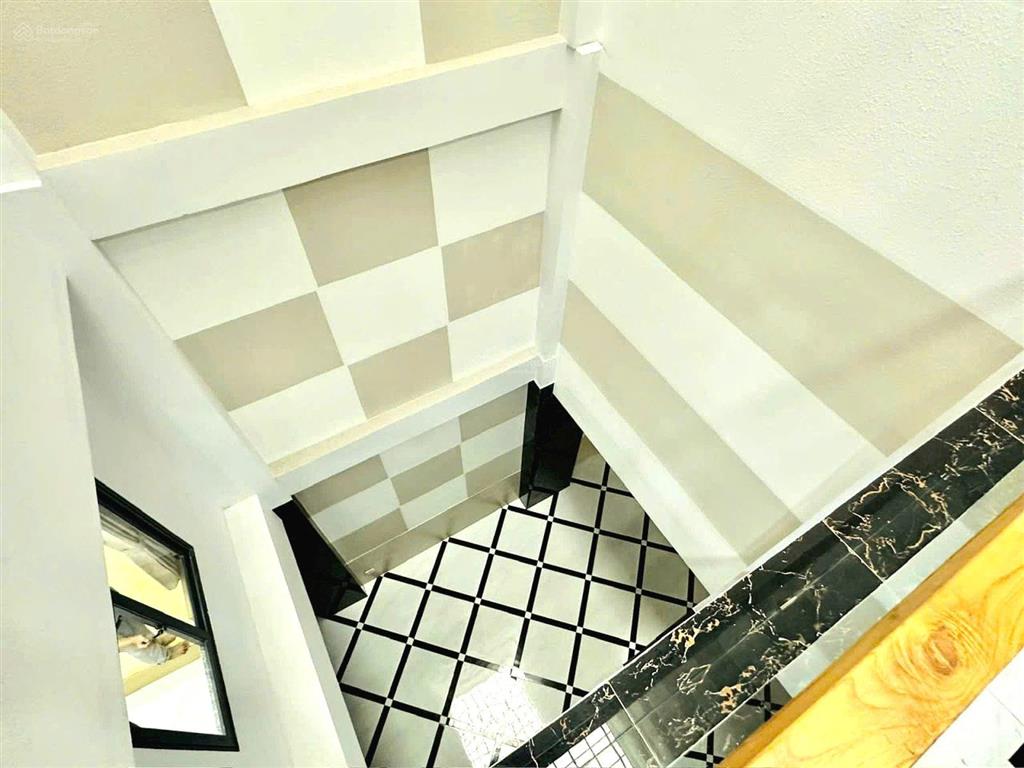 Bán building mặt tiền lạc long quân quận tân bình dòng tiền hơn 3% mỗi năm