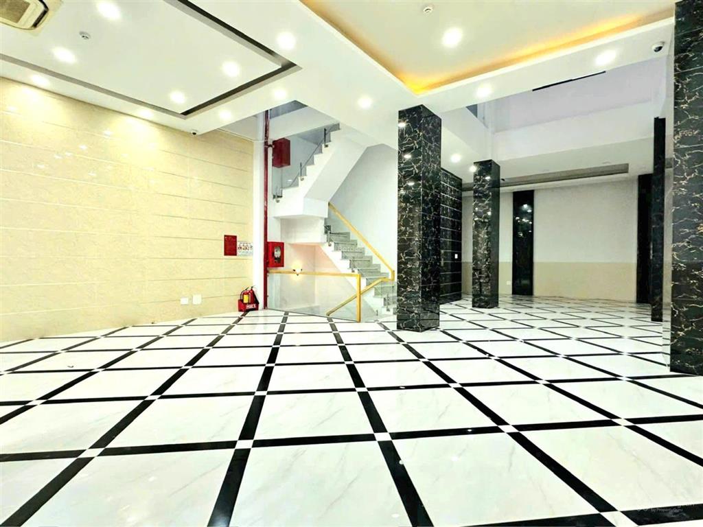 Bán building mặt tiền lạc long quân quận tân bình dòng tiền hơn 3% mỗi năm