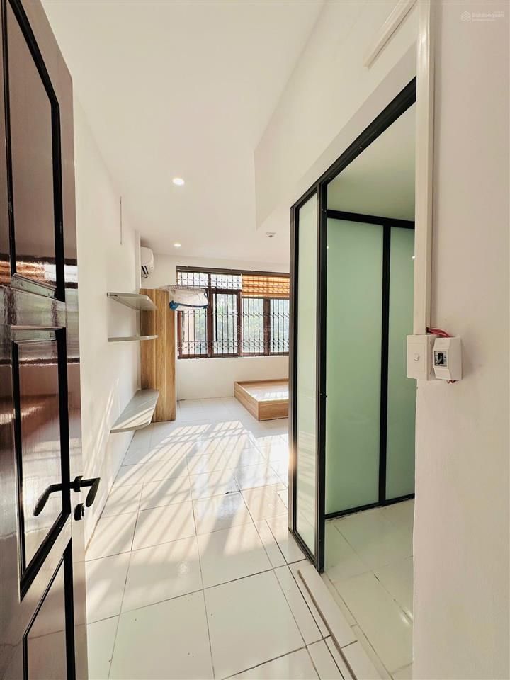 193 chùa bộc  mặt phố oto đỗ cửa  full đồ  gần đh ngân hàng, luật  giá từ 4tr5