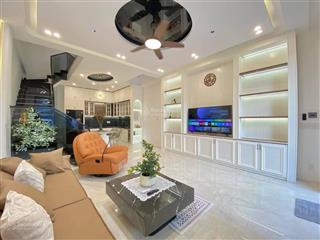 Bán nhà riêng tại chùa láng, 16 tỷ, 80m2, 4.1m mặt tiền, pháp lý chuẩn  sẵn giao dịch