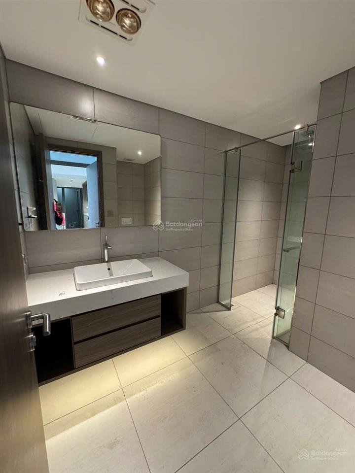 Hàng hiếm  view hồ tây  tầng cao đẹp nhất khu ngoại giao đoàn