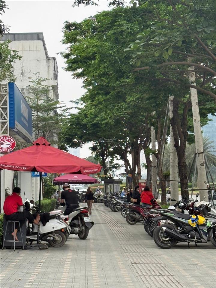 Biệt thự mặt nguyễn văn huyên khu embassy garden có bể bơi riêng giá tốt nhất thị trường
