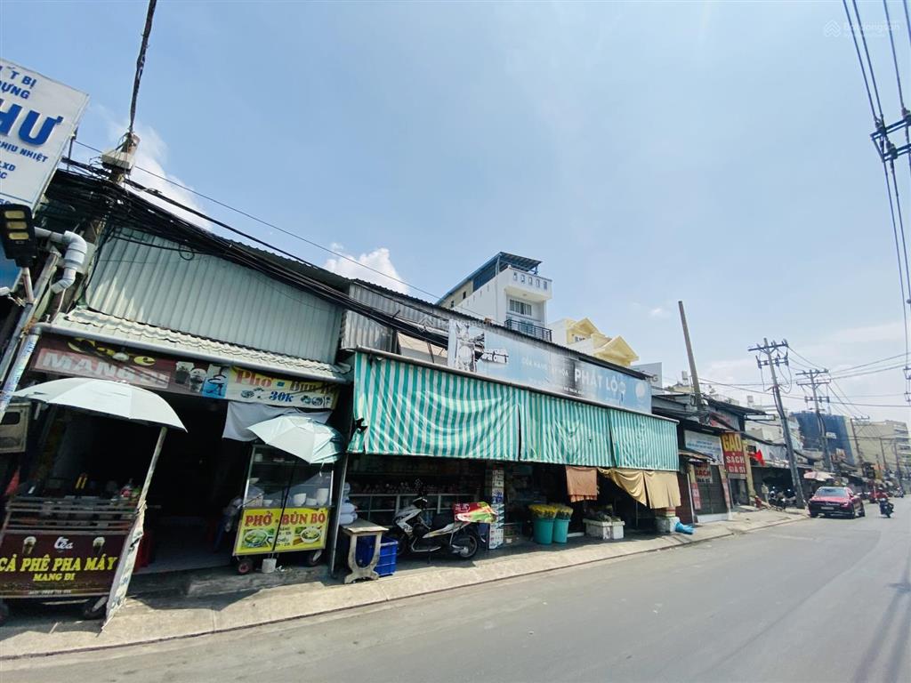 Bán đất 10x22m cạnh phú mỹ hưng, phường phú thuận, trung tâm quận 7, chỉ 11 tỷ hơn