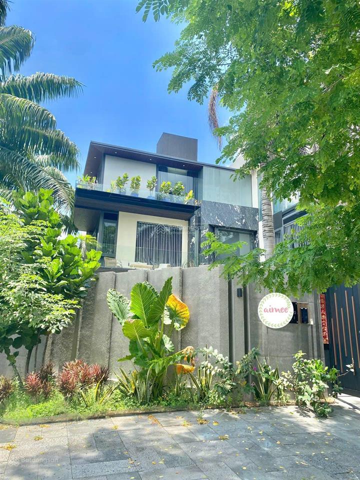 Định cư nước ngoài cần bán gấp biệt thự mỹ gia (315 m2)  phú mỹ hưng.  o902719786