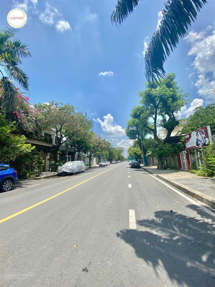 Định cư nước ngoài cần bán gấp biệt thự mỹ gia (315 m2)  phú mỹ hưng.  o902719786