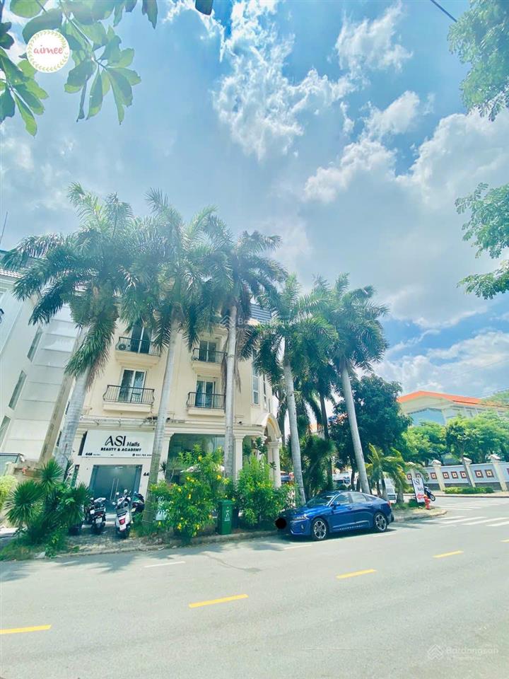 Định cư nước ngoài cần bán gấp nhà nam thông 3 (270 m2) phú mỹ hưng. 0902 719 ***
