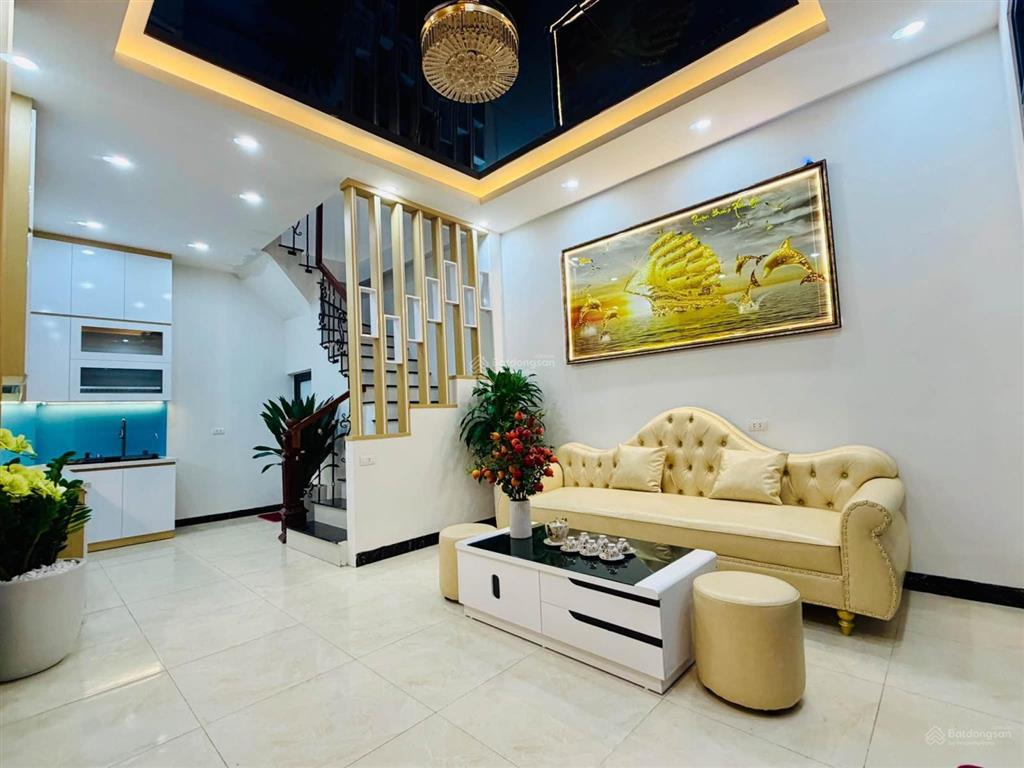 Tôn thất tùng 48m bán đất tặng nhà ngõ 5m xây ccmn 7 tầng thang máy