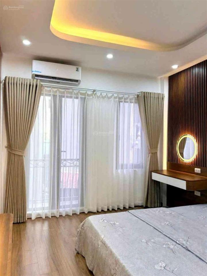 Láng 45m mt 5,5m 6 tầng thang máy xây mới 15,5 tỷ