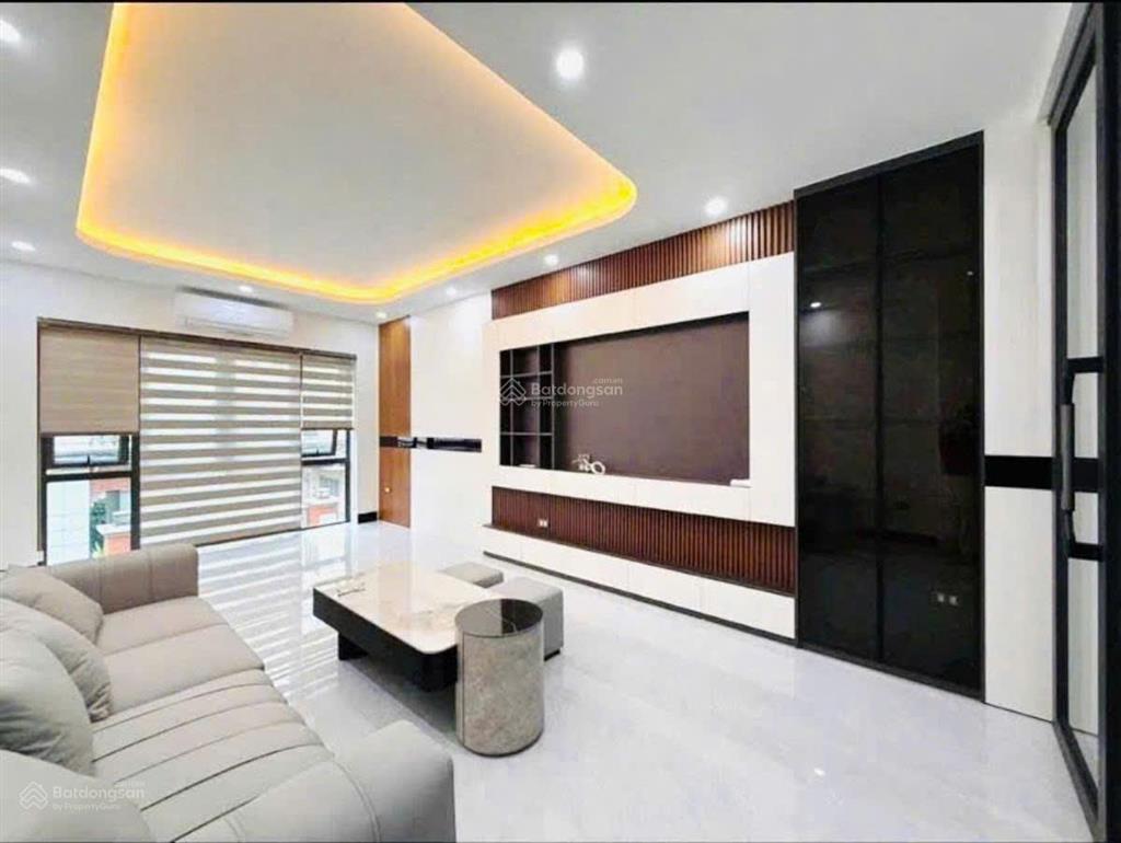 La thành 59m 6 tầng thang máy mt 5m full nội thất 18 tỷ