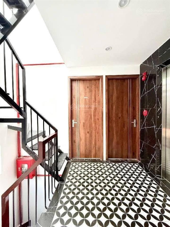 Bán tòa nhà đường láng 17 phòng khép kín 7 tầng giá 23,8 tỷ