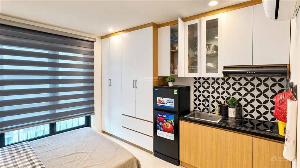 Chợ khâm thiên 18,5 tỷ 7 tầng thang máy 35 phòng doanh thu 120 tr/th