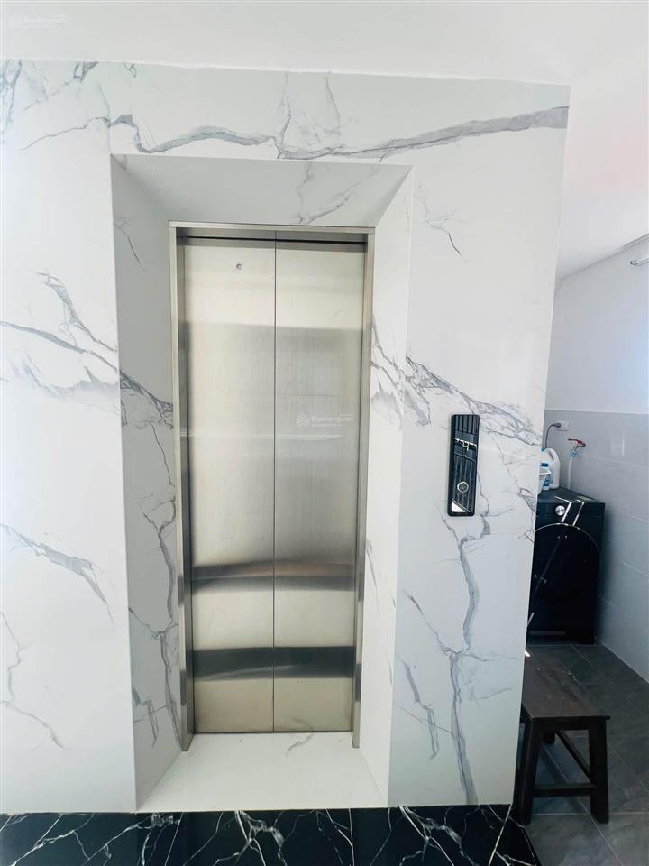 Thịnh hào 1 21,6 tỷ 50m 8 tầng thang máy nhà nhiều không gian riêng