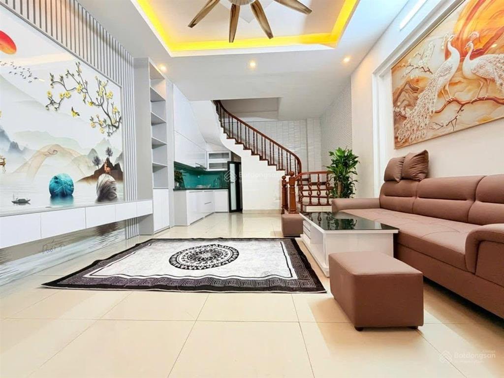 Bán nhà chợ khâm thiên 59,1m, 5 tầng, 5 phòng ngủ