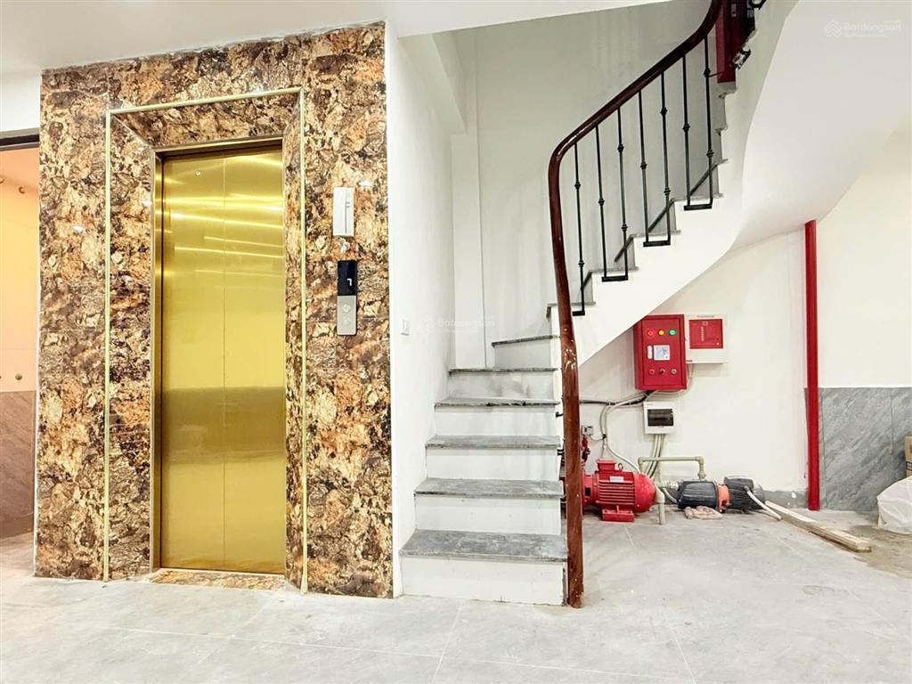 Tòa căn hộ xã đàn, đống đa  37 tỷ  9 tầng, 20 phòng, dòng tiền gần 200 tr/th