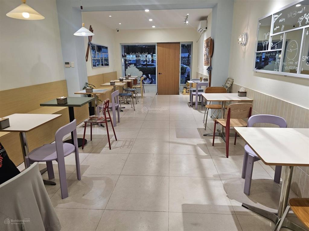 Bán nhà đường láng 55m  cafe tầng 1  lô góc  doanh thu 45 triệu/tháng
