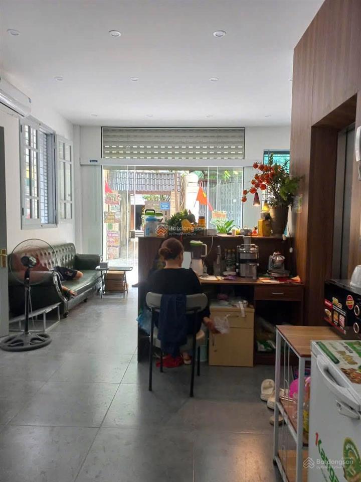 Cần bán nhà đường láng 110m2, mặt tiền 7,5m, giá 16,3 tỷ
