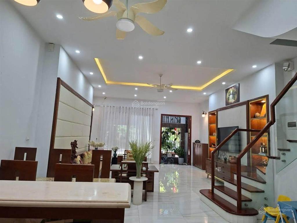 Bán nhà hào nam, vũ thạnh 116m2  mt 7,5m phân lô ô tô đỗ trong nhà  hai mặt ngõ  46 tỷ