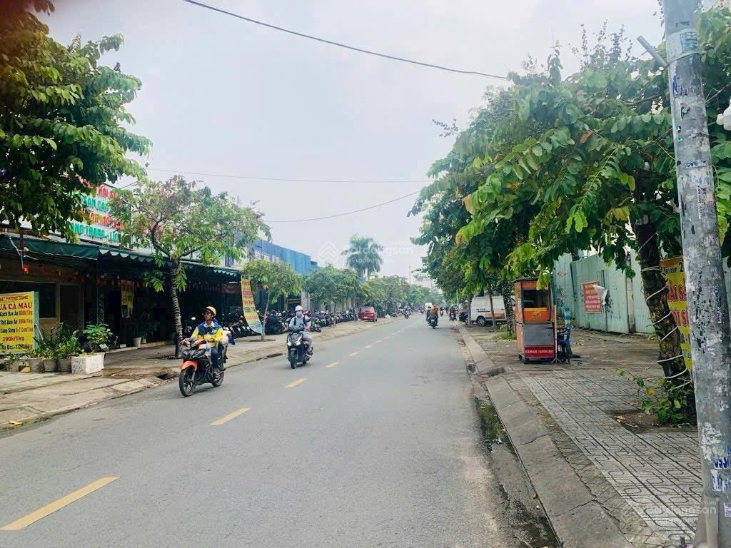 Nhà 3 tầng dt 4mx18m  2 mặt tiền song hành q12  kinh doanh buôn bán sầm uất