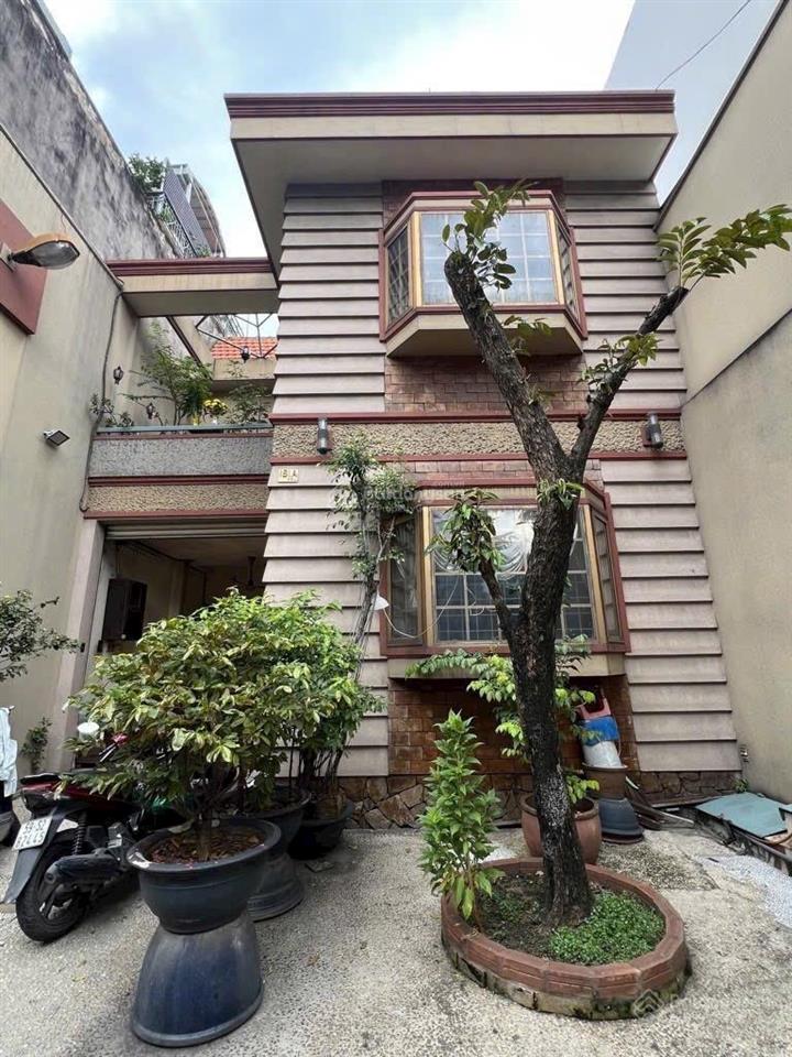 Biệt thự 2 tầng 8mx20m nở hậu l 12m đẹp, mặt tiền trục chính ngay ngã 5 gò vấp, kinh doanh sầm uất