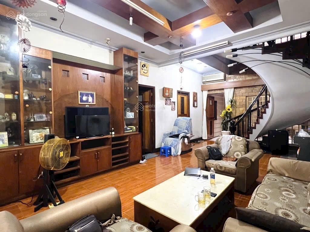 Biệt thự 2 tầng 8mx20m nở hậu l 12m đẹp, mặt tiền trục chính ngay ngã 5 gò vấp, kinh doanh sầm uất