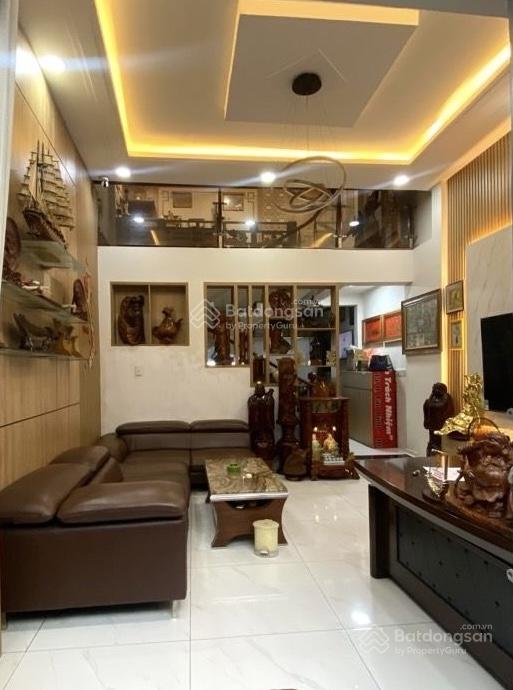 Phạm văn bạch tân bình ô tô đỗ cửa nhà 2 tầng cực đẹp dt 5m x 18m hẻm thông nhiều hướng