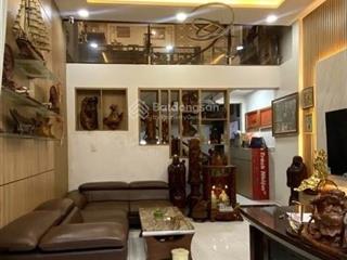 Phạm văn bạch tân bình  ô tô đỗ cửa  nhà 2 tầng cực đẹp  dt 5m x 8m  hẻm thông nhiều hướng