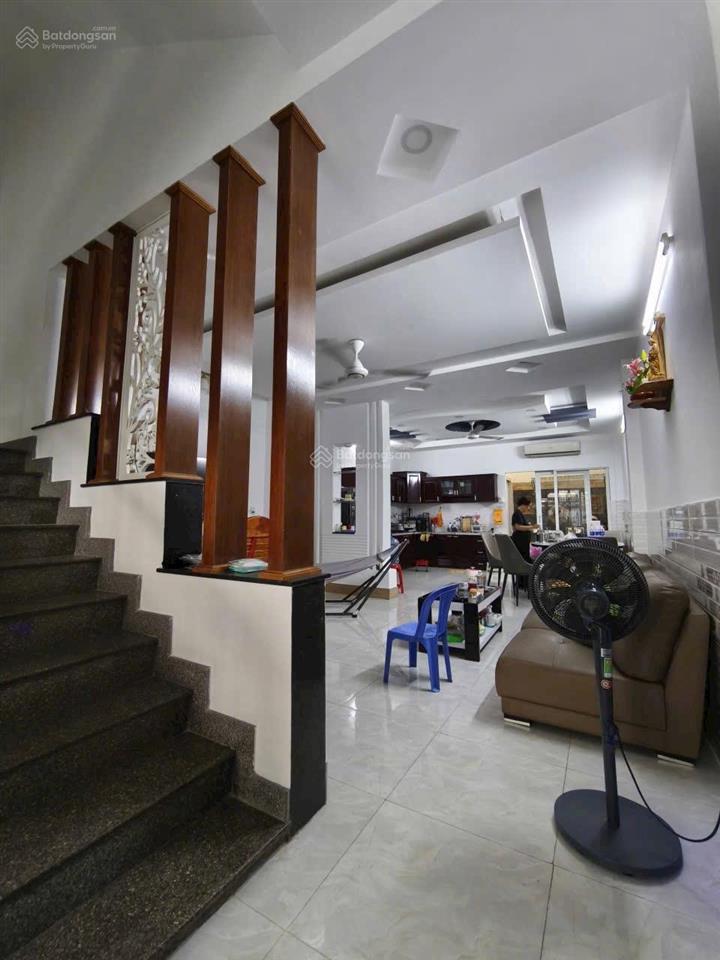 Nhà 4 tầng cực đẹp  khu phân lô cao cấp 38ha p.tân thới nhất q12. dt 5m x 20m, dtcn 100m2. dt sàn