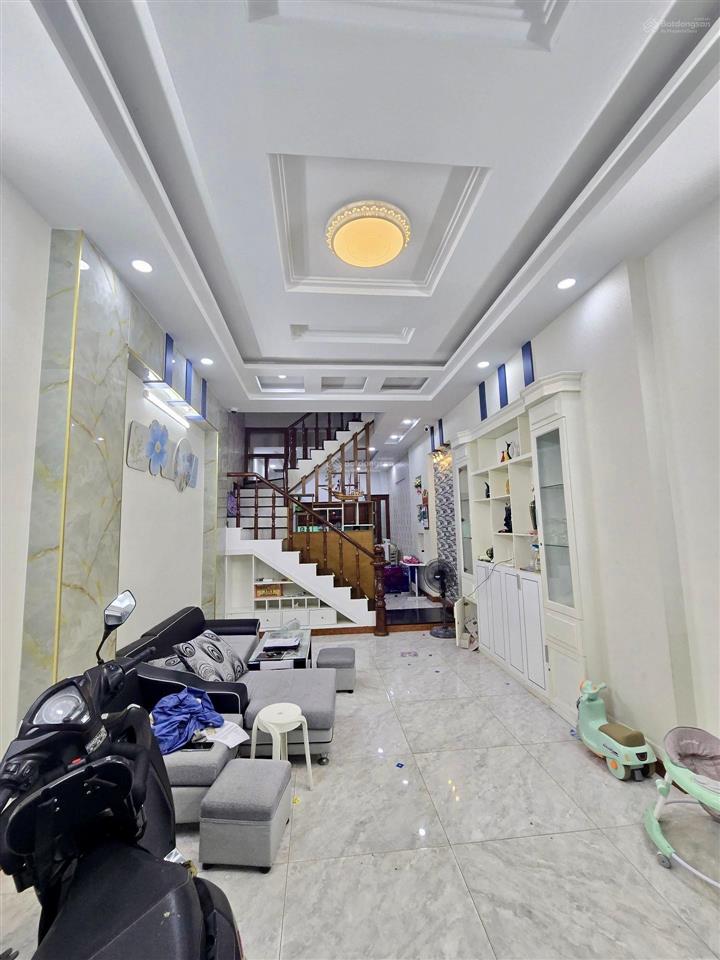 Nhà 4 tầng khu phân lô vip  20m ra mặt tiền  gần trường chinh phan huy ích p.tân sơn tân bình