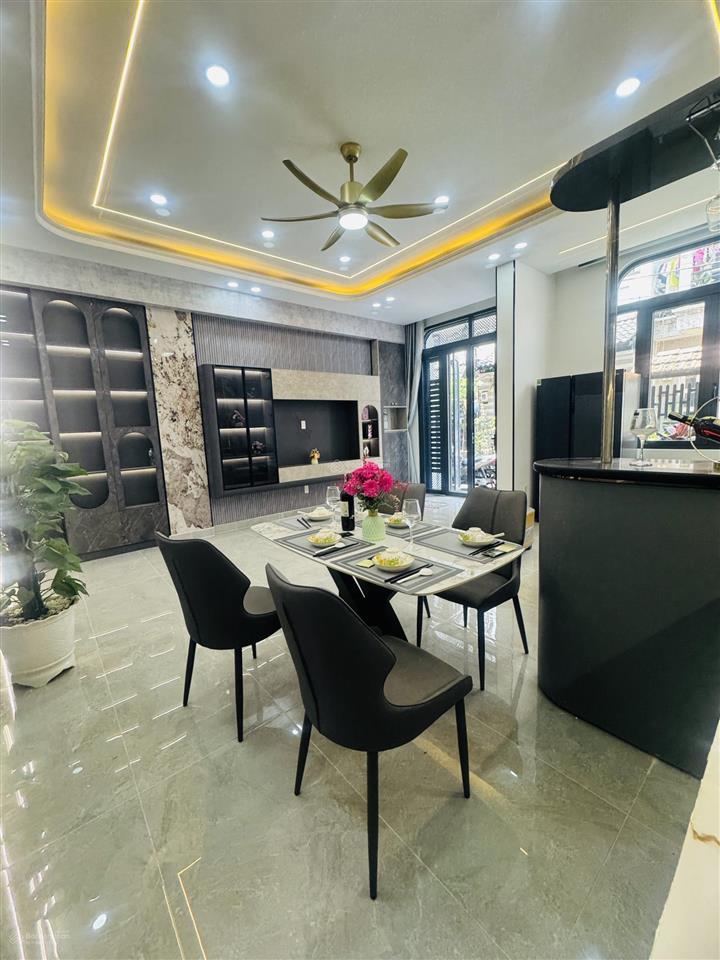 Siêu phẩm 4 tầng  thiết kế sang trọng  tinh tế  ngay phan huy ích gần trường chinh gò vấp